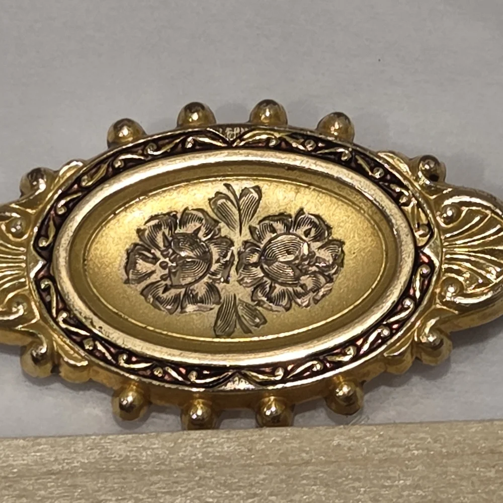 Vintage Hayward Etched Floral Goldtone Brooch